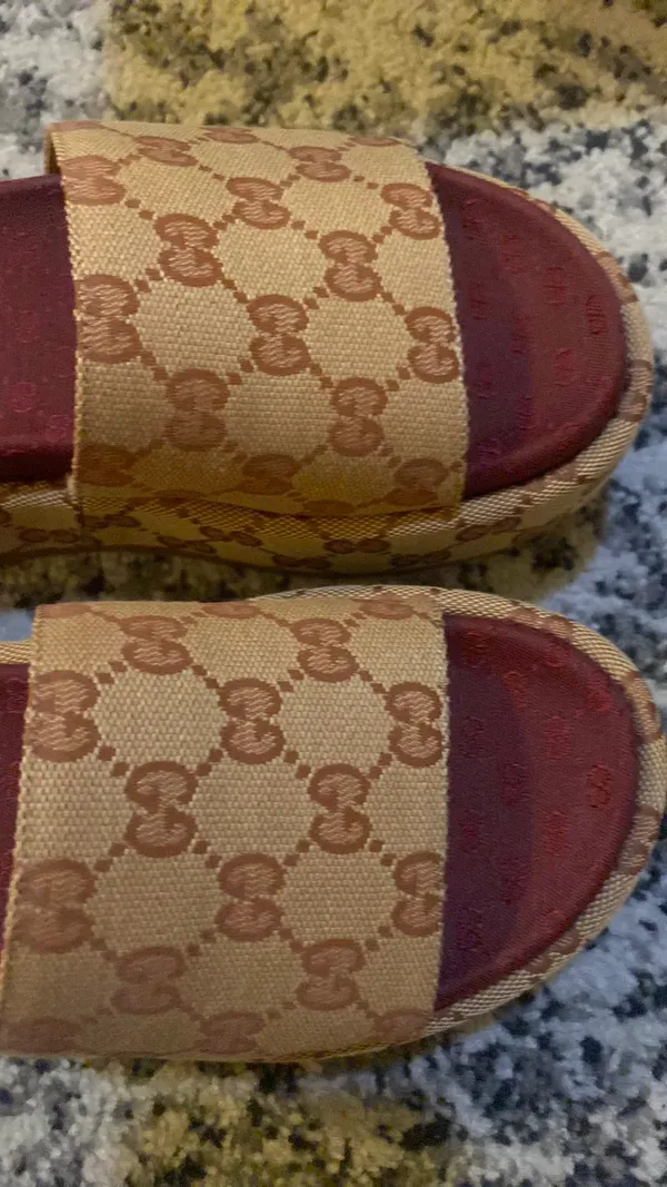 Gucci GG Supreme Platform Sandal Size 35 - Image 4