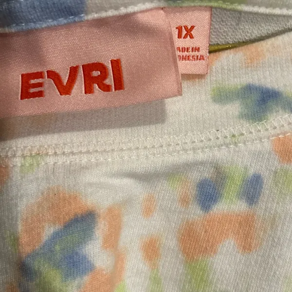 Evri Ladies Sweatshirt Cream White With Pastel Tie Dye Pattern size 1X. NWT. - Image 10