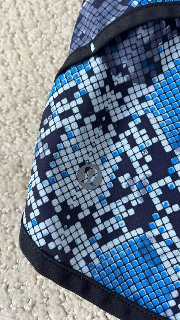 Lululemon Speed Up Low-Rise Shorts 2.5” - Image 3
