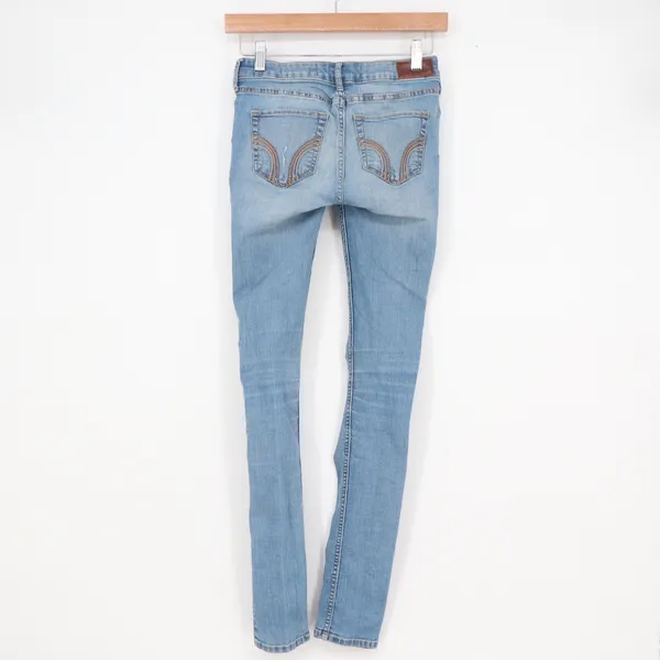 Hollister Low Rise Super Skinny Distressed Light Wash Jeans 00R - Image 5