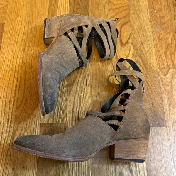 Free People Sloan Women’s 39 Tan Suede Strappy Ankle Booties Boots Western Boho - Image 4
