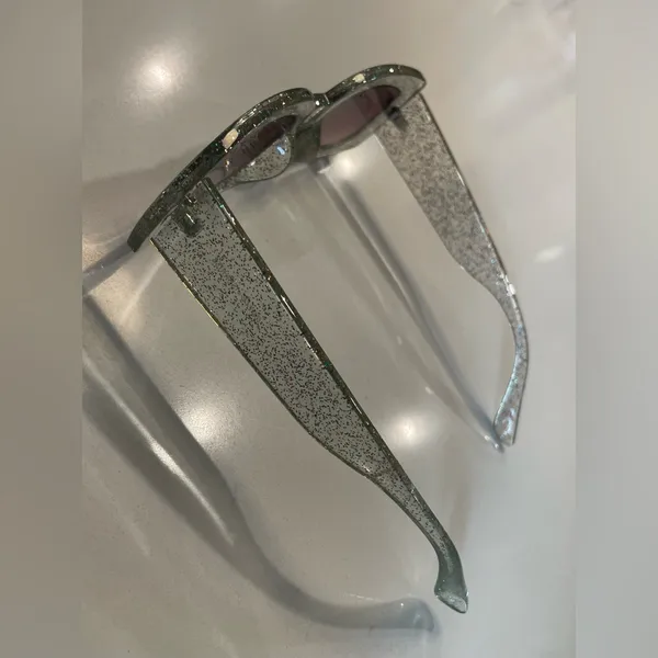 American Eagle AE Aerie Getaway Clear Glitter Frame Sunglasses - Image 9