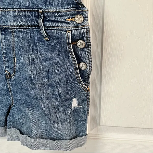 Old Navy Denim Distressed Shortalls Jean Cuffed Short Bib Overalls Size Small - Image 5