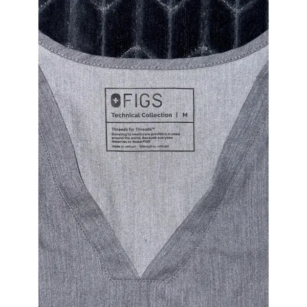 Figs Casma Top Women's Graphite Gray Three Pocket Scrub‎ V-neck Darted Back Sz M - Image 3