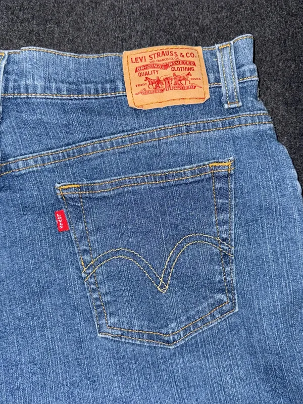 Vintage y2k Levi’s 550 Relaxed Bootcut Jeans Womens 16 Medium Blue Denim 34x28.5 - Image 5