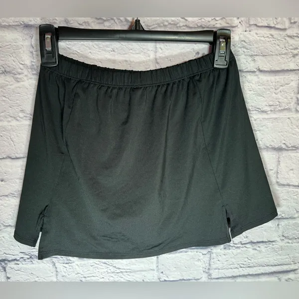 UnderArmour skort‎ women’s size small all black front and back tennis, golf - Image 3