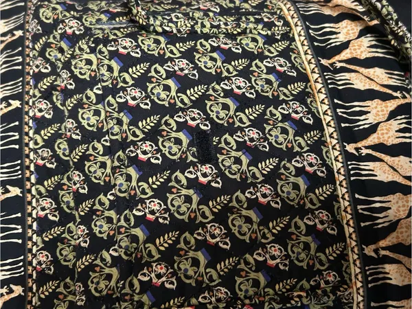 Black & Gold Giraffe Print Quilted Shoulder Bag - Image 5
