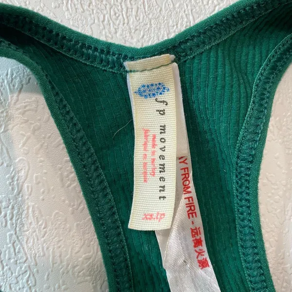 Free People FP Movement XS/S Green Ribbed V Neck Racerback Crop Top Bra - Image 4
