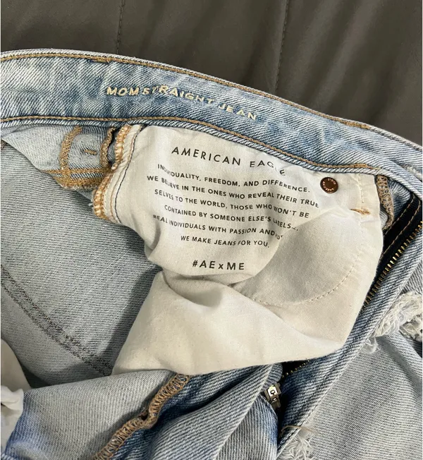 American Eagle Mom Straight Jeans - Image 4