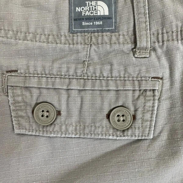 North Face 4” gray chino size 4” outdoor hiking shorts - Image 3