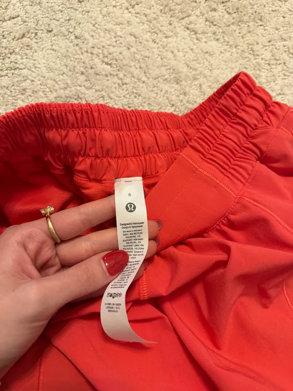 Lululemon Shorts Hotty Hot - Image 4
