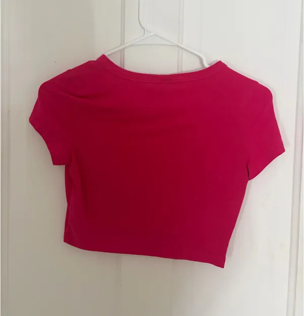 Hot pink cropped tee - Image 2