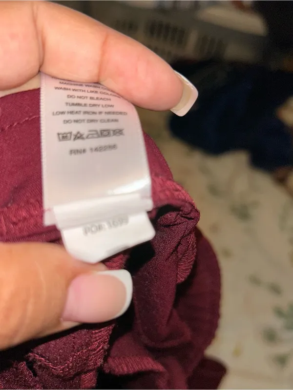 Figs burgundy jogger scrub pants SHORT - Image 5