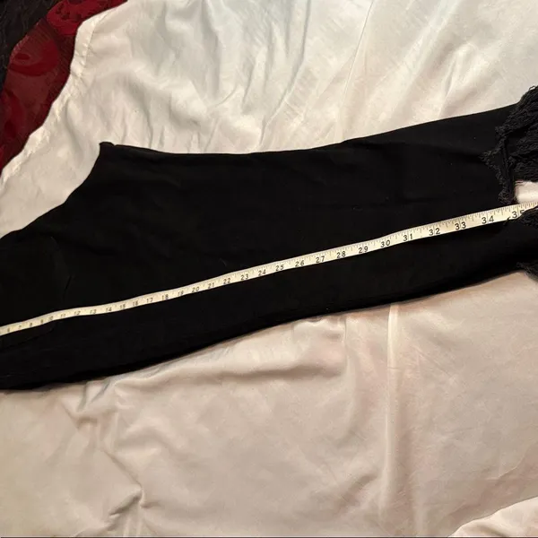 Abercrombie & Fitch Black Cropped Jeans - Image 7