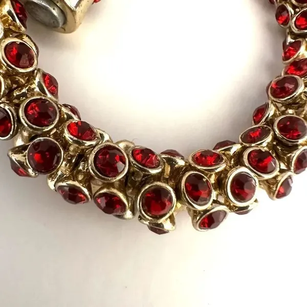 Red and gold tone round magnetic bracelet - Image 8