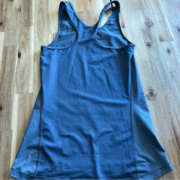 Nike Dri-FIT Gray Racerback Tank Top Size Small - Image 4