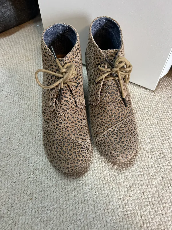Wedge Boots Tan Leopard Print - Image 2