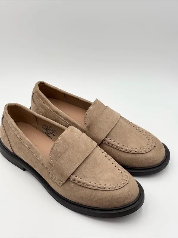 Old Navy Women's Suede Penny Loafers in Taupe‎ Size 6 - Image 2