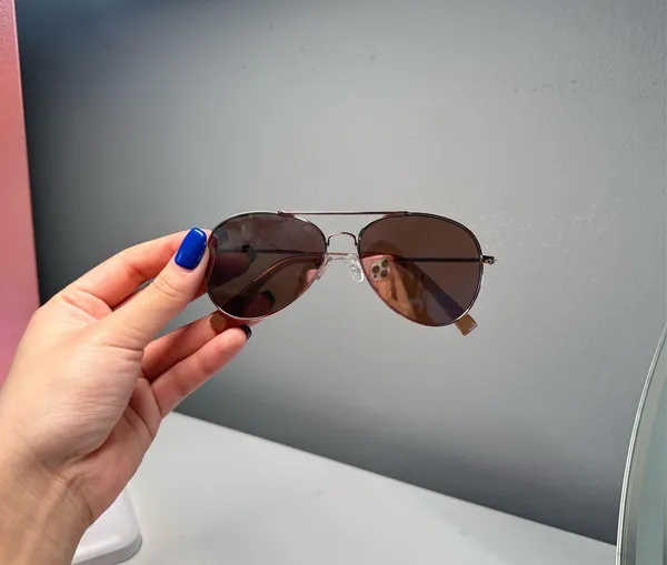 American Eagle Pink Aviator Sunglasses - Image 3