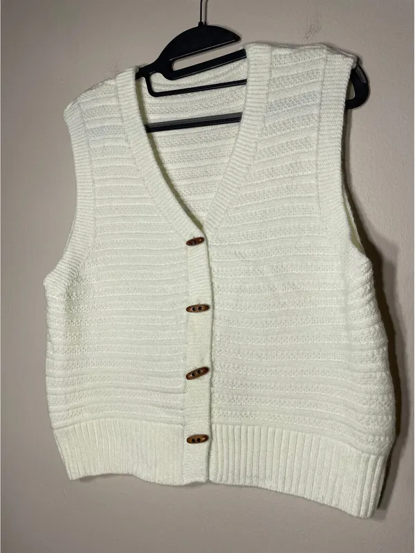 Coastal Grand CreamVest Gorpcore Ski Resort Scandi Minimal M - Image 2