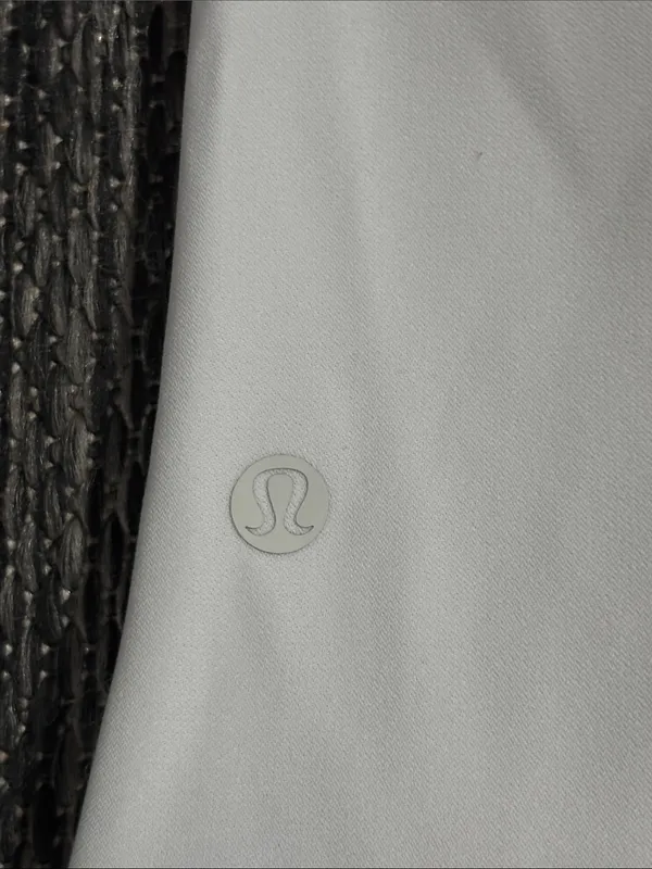 Lululemon On The Fly Skirt *Woven Silverstone - Image 4