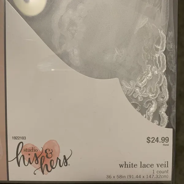 very pretty lace wedding veil for wedding ceremony - Image 3