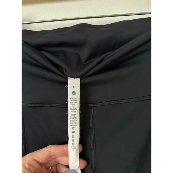 Lululemon 6 Fast And Free Short 10" in Black - Image 4