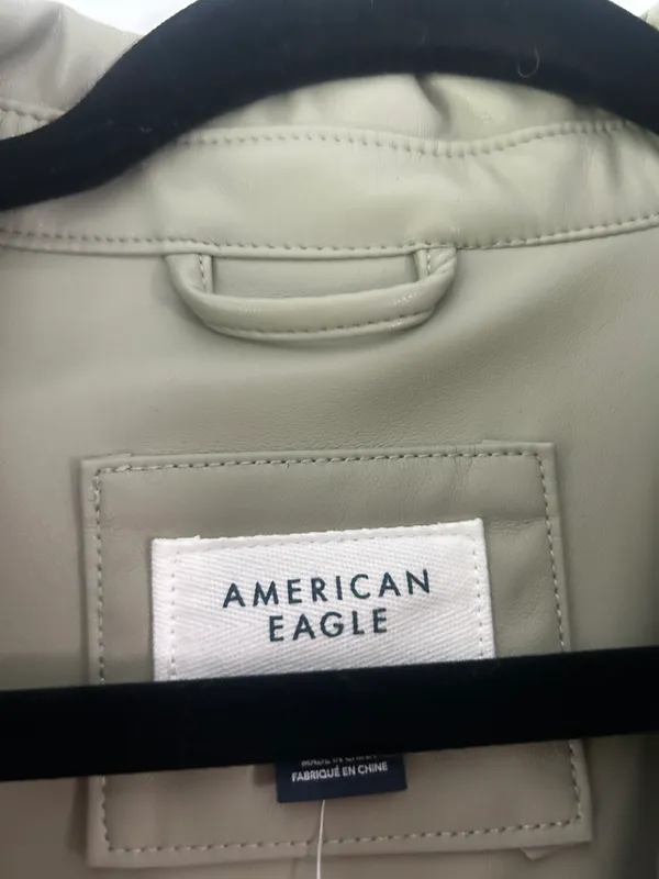 American Eagle Leather Jacket - Image 3