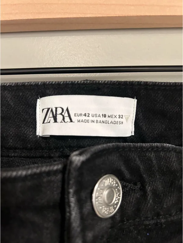 Zara high rise stove pipe jeans - Image 3