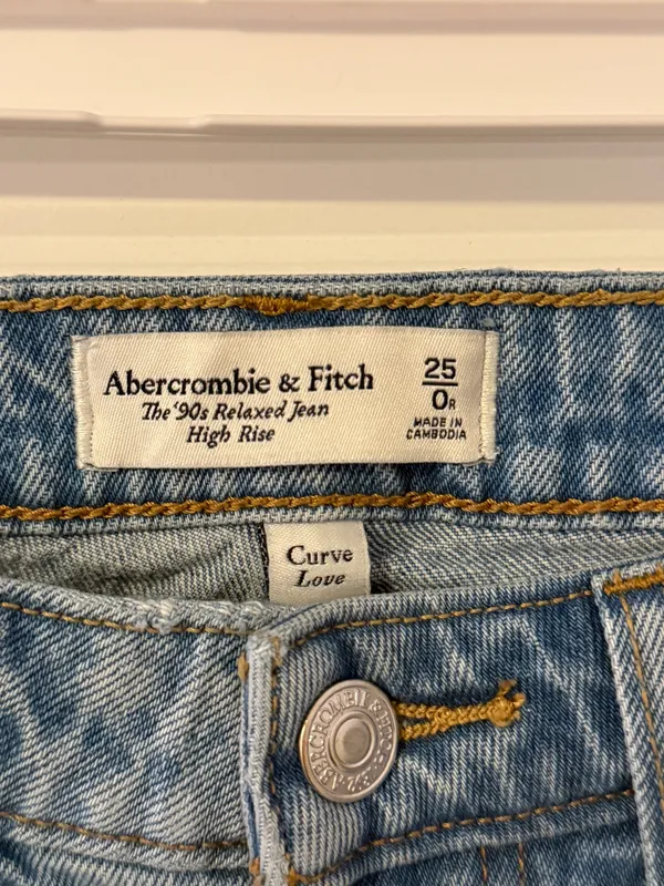 Abercrombie High-Rise Jeans - Image 5