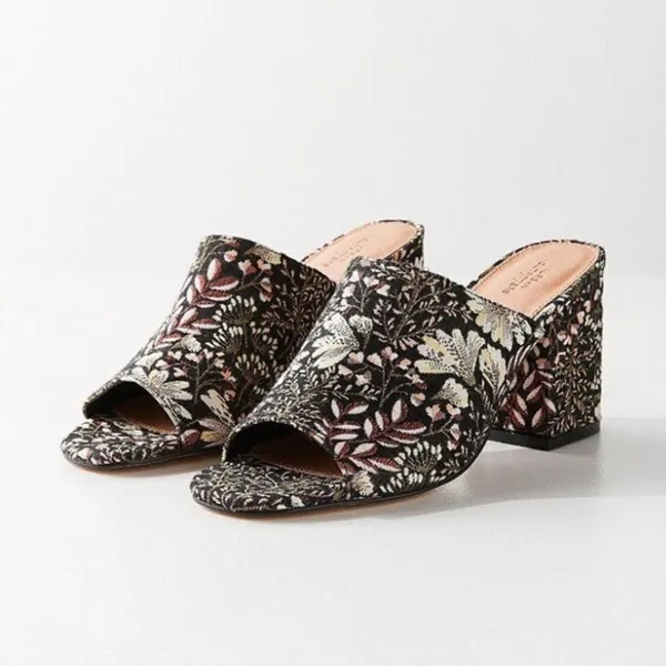 ✨ Urban Outfitters Floral Jacquard Mule Heels✨ - Image 4