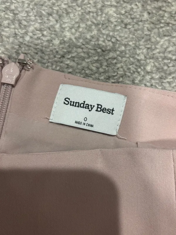 Aritzia Sunday Best Tatiana Mini Skirt with Front Slit in Damask Pink - Size: 0 - Image 6