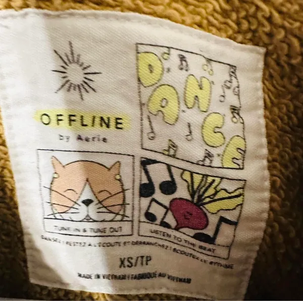 Tan Offline by Aerie zip-up hoodie size XS fits more like a medium. It supposed to fit oversized so I went with an xs for a fitted look. Accepting all offers. Excellent condition - Image 3
