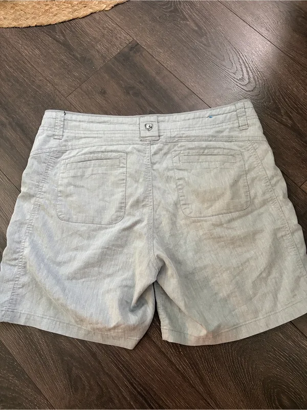 Kuhl Light Gray Women's Utility Bermuda Shorts 10 - Image 3