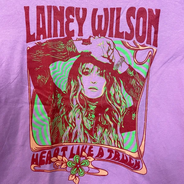 Lainey Wilson 'Heart Like A Truck' Bell Bottom Country Album Pink T-Shirt Medium - Image 2
