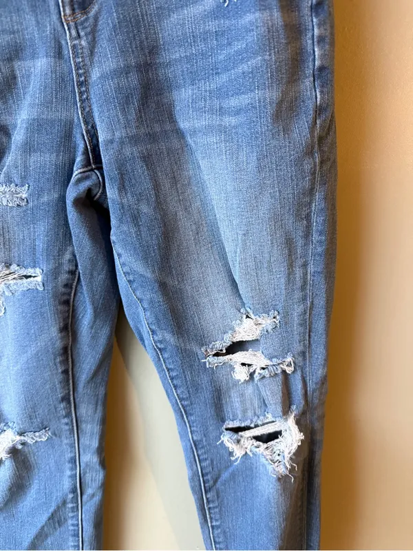 American Eagle Dream Jean Distressed High Rise Jeans Size 4 Short - Image 3