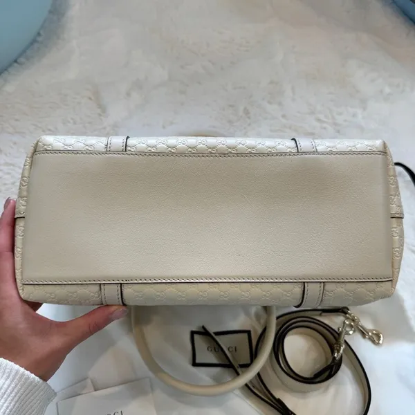 Gucci Microguccissima Logo Leather Tote - Beige - Image 4