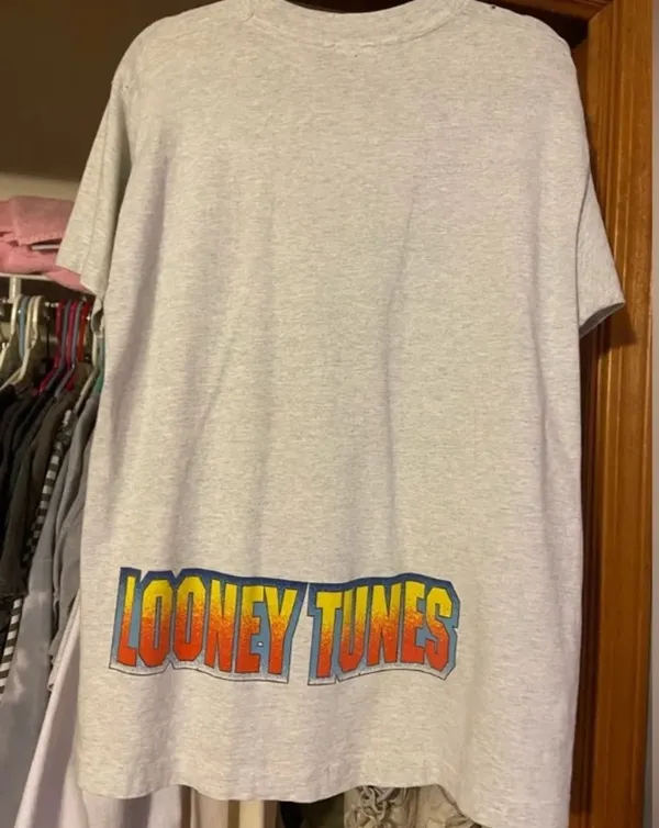 Vintage 1994 Single Stitch Looney Tunes Tee  - Image 4