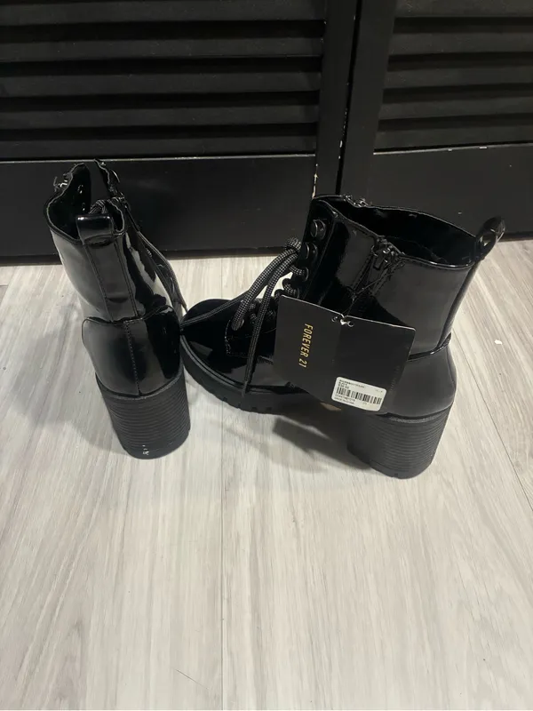 Women's Black‎ Patent Lace-Up Ankle Boots with Side Zip - Image 4