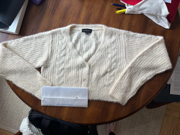Grey Bandit Cropped sweater - Image 7