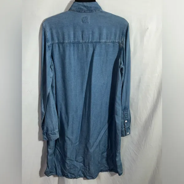 Gap chambray shirt dress size medium with pockets - Image 2