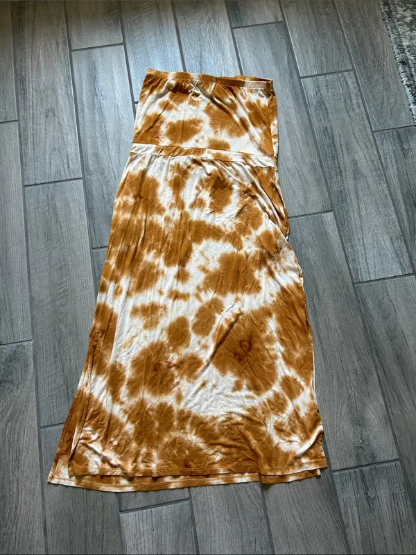 Veronica M Strapless Tie-Dye Maxi Dress in Rust and White - Image 4