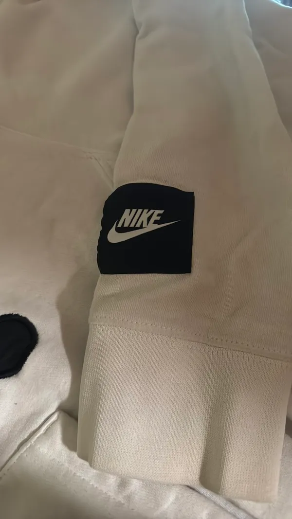 White Nike hoodie - Image 4