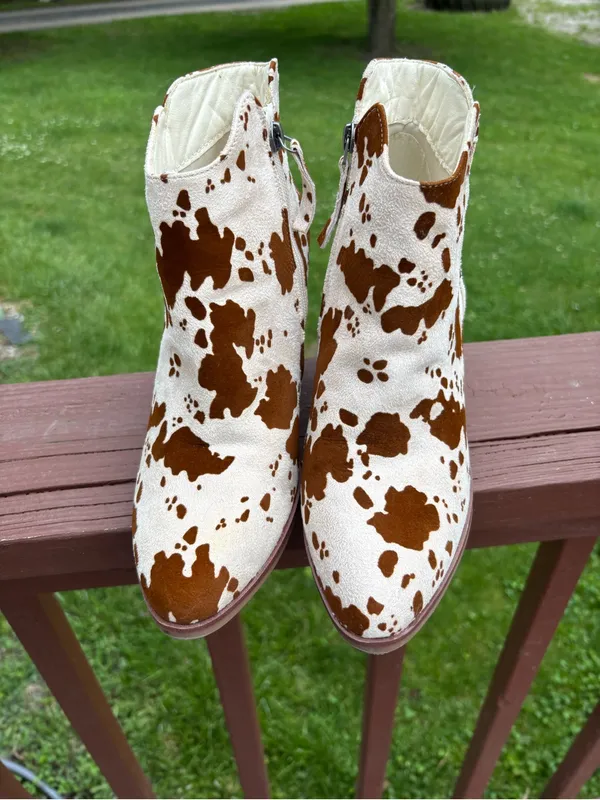 Maurices Brown and White Cowhide-Print Ankle Boots - Image 4