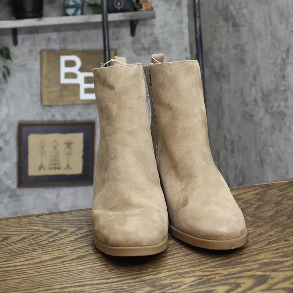 Universal Thread Womens Cypress Winter Boots 88375527 Taupe Brown 9.5M - Image 3