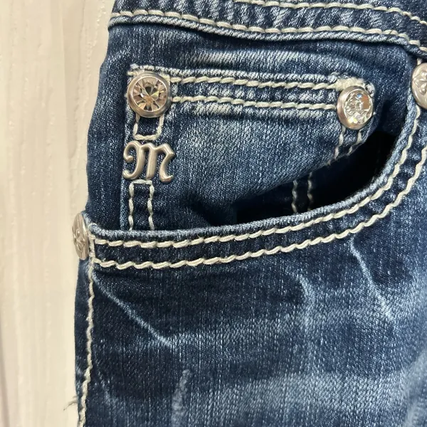 Miss Me Easy Crop Jeans Mid Rise Bling Pocket Denim Inseam 26 - Image 3