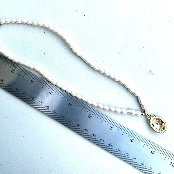 Faux pearl pendant necklace - Image 5