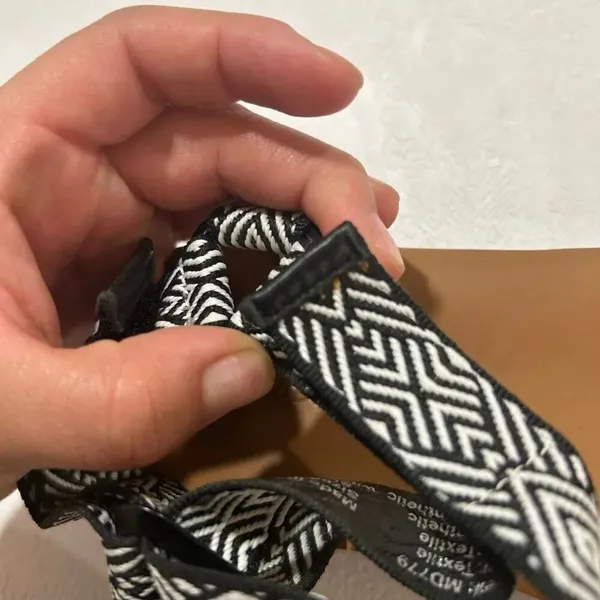 Madewell Black & White Geometric Strap Sandals Size 8.5 Boho Tribal Flat Sandals - Image 11