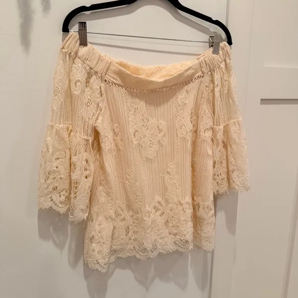Taylor & Sage Boho Renaissance Cream Lace Off Shoulder Top Bell Sleeve Size S - Image 4