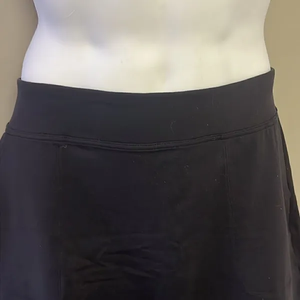 FootJoy Women’s Black Golf Skort with Built in Mesh Shorts with Pockets- Medium - Image 5